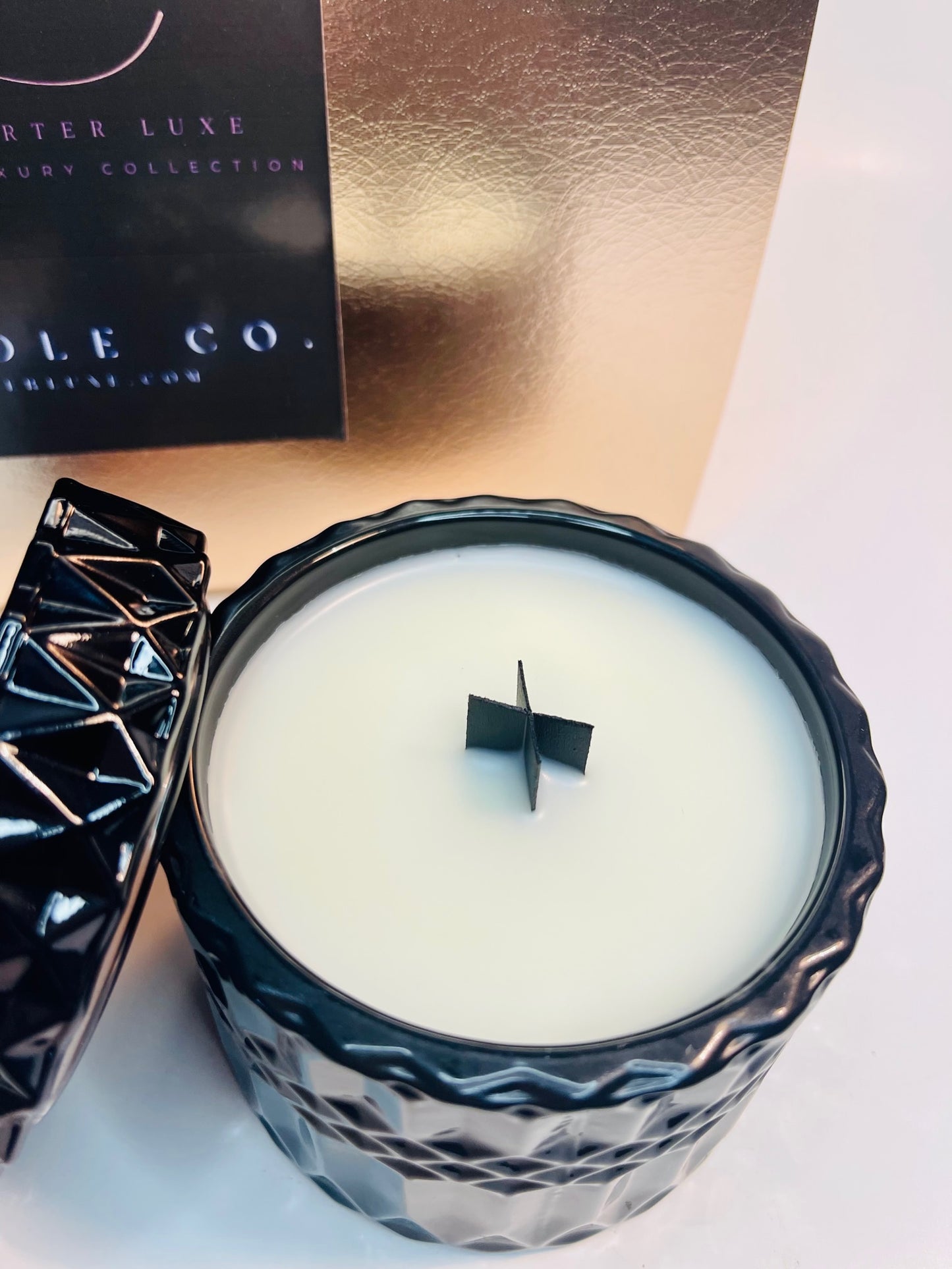 Porter Luxe - Bella Candle (Interesting and Surprising)